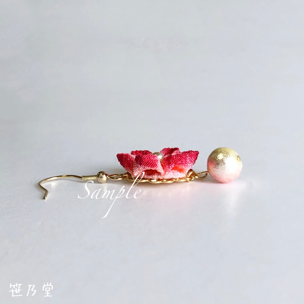 つまみ細工 和小物 耳飾り(ピアス/イヤリング)