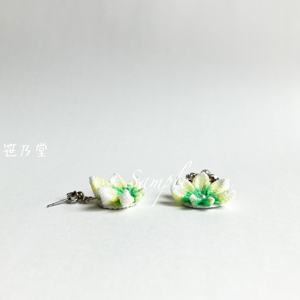 つまみ細工 和小物 夏紅葉の耳飾り