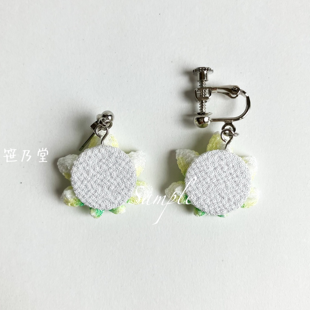 つまみ細工 和小物 夏紅葉の耳飾り