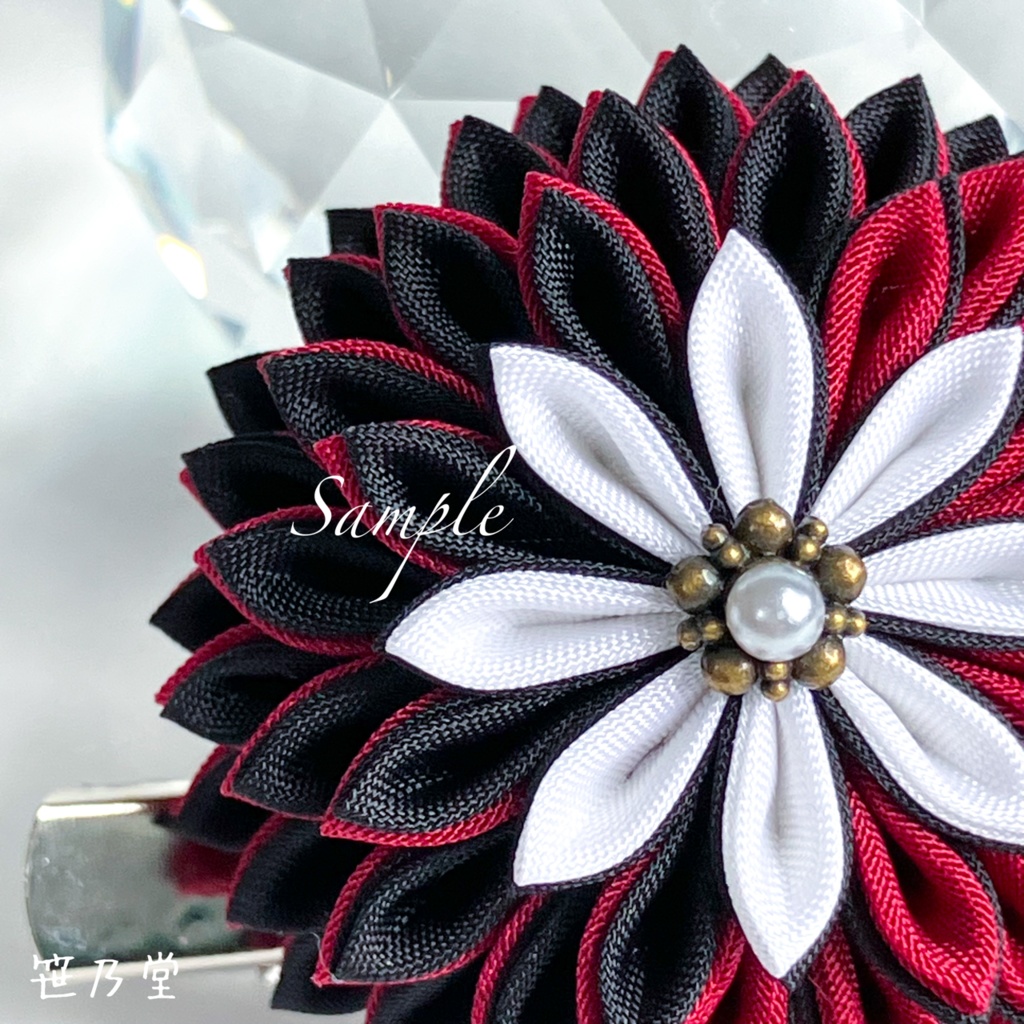 つまみ細工 和のクリップ〜HALLOWEEN VAMPIRE〜