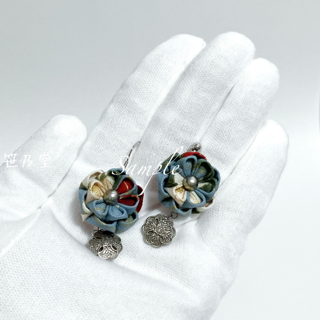 つまみ細工 和小物 耳飾り(ピアス/イヤリング)