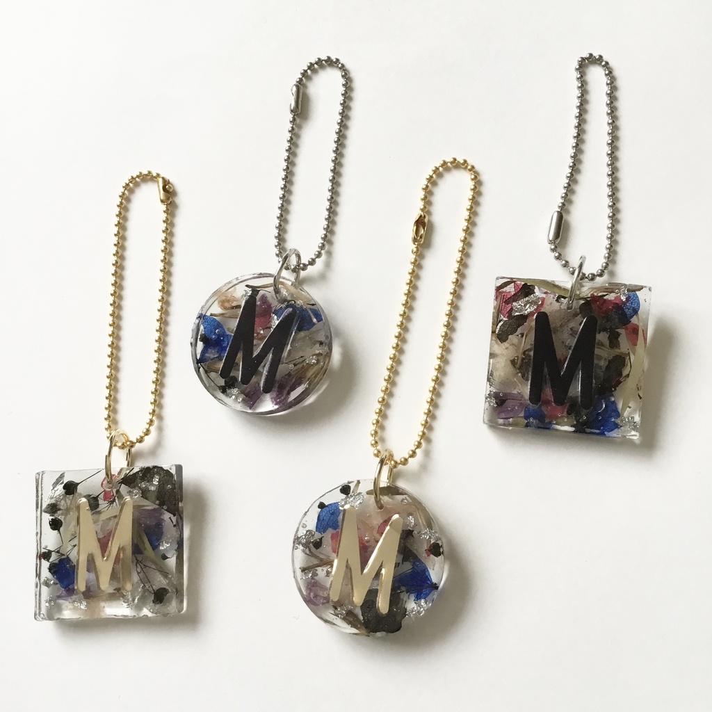 【呪術廻戦】スクエア■推し花イニシャルキーホルダー