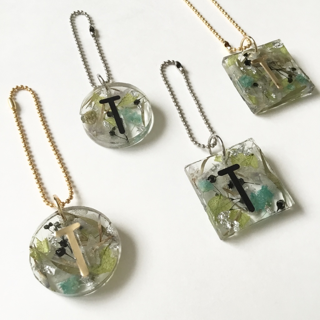 【呪術廻戦】スクエア■推し花イニシャルキーホルダー