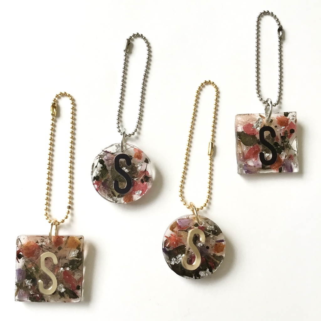 【呪術廻戦】スクエア■推し花イニシャルキーホルダー