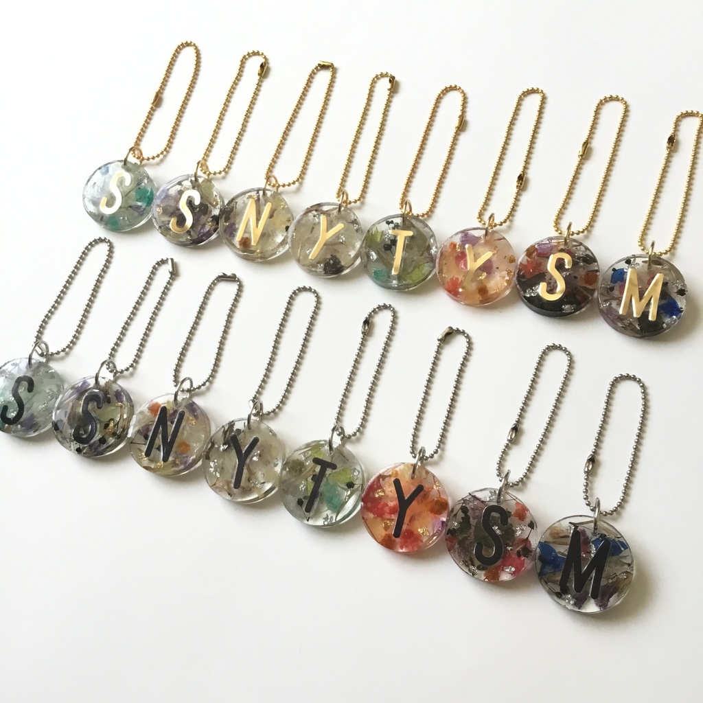 【呪術廻戦】ラウンド●推し花イニシャルキーホルダー