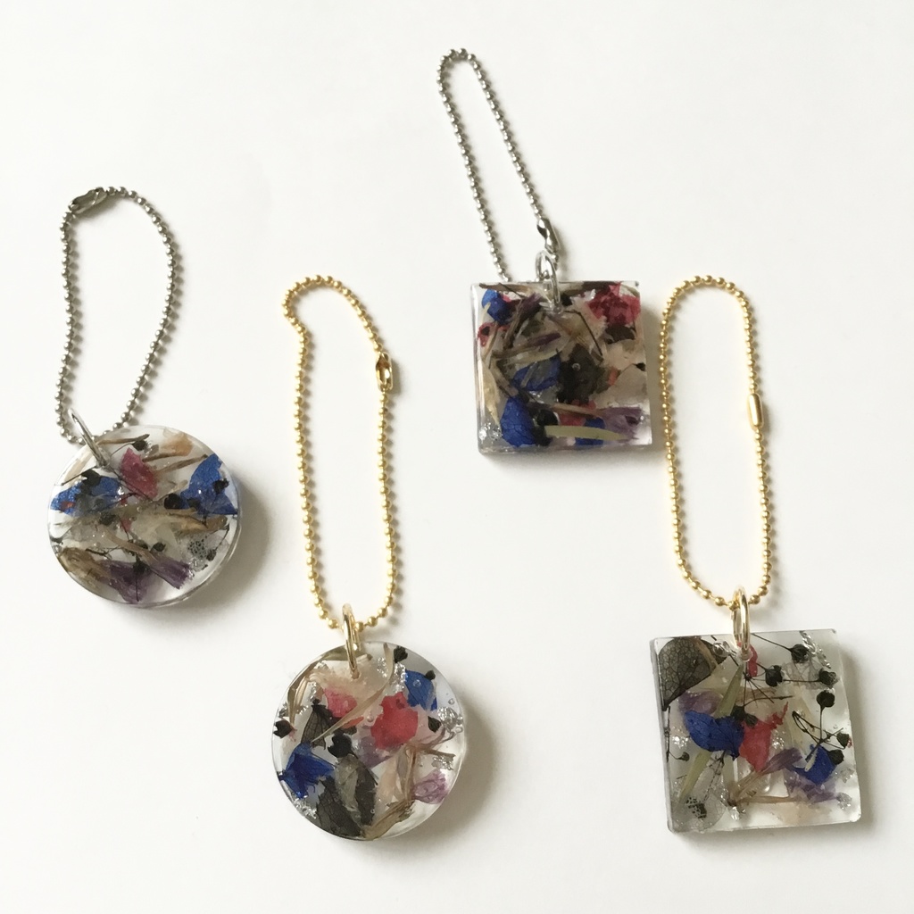 【呪術廻戦】ラウンド●推し花イニシャルキーホルダー