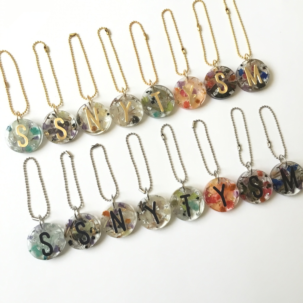 【呪術廻戦】ラウンド●推し花イニシャルキーホルダー