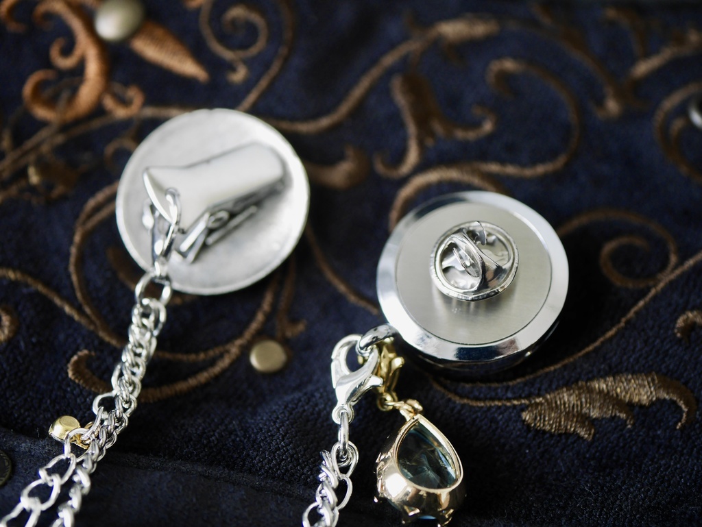 アロマ・ブローチ「REVS」「HMST」