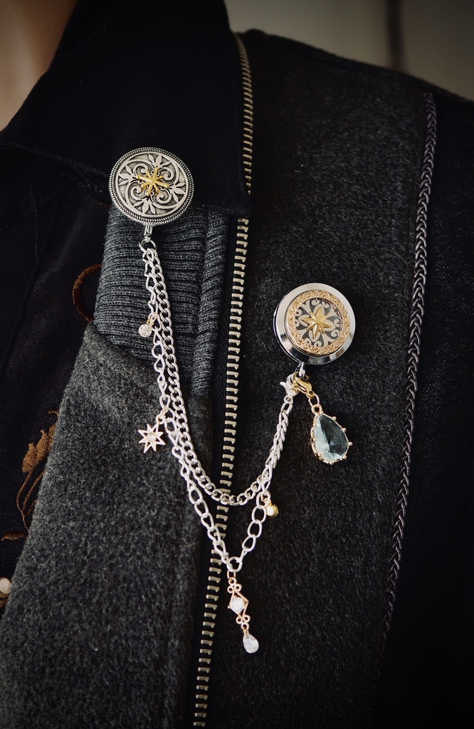 アロマ・ブローチ「REVS」「HMST」