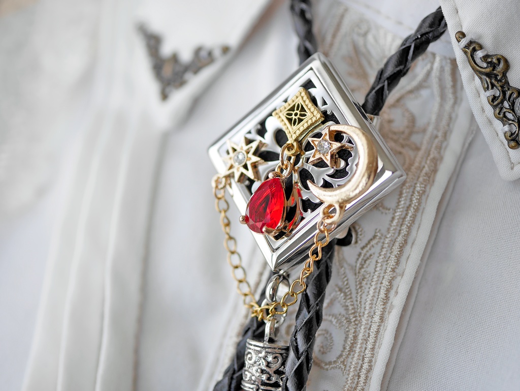 アロマ・ループタイ「Blanche Lune」