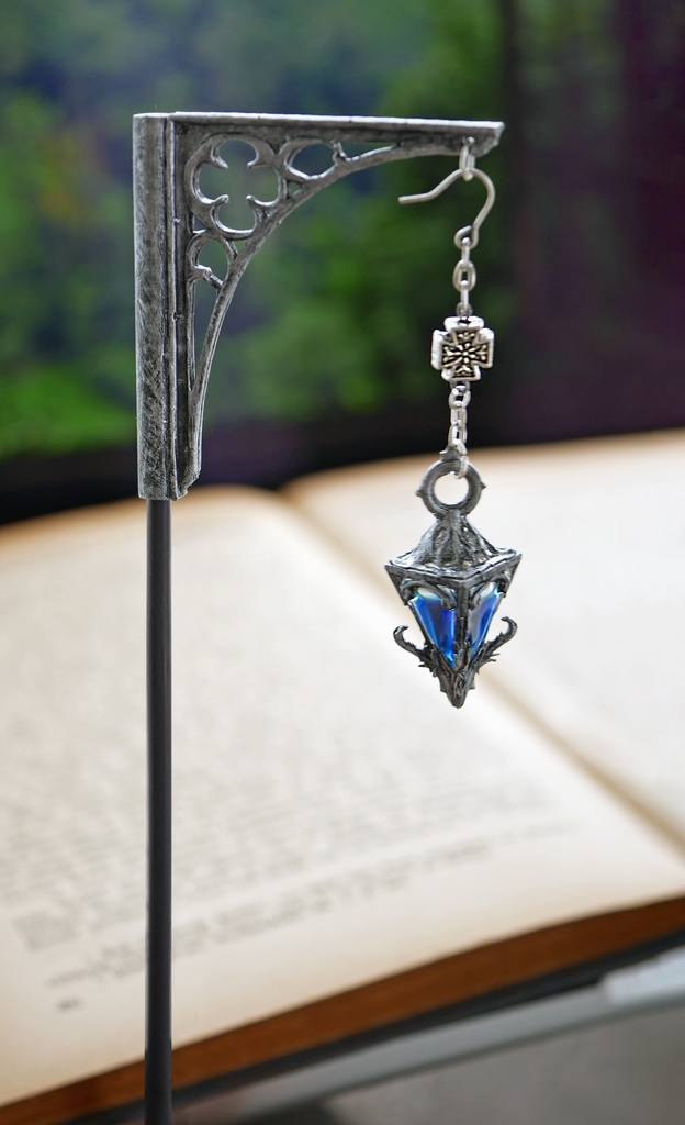 耳飾り「Tolonte - 氷晶石と魔法の雫 -」古代Ver.