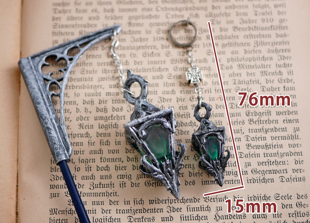 耳飾り「Tolonte - 氷晶石と魔法の雫 -」天界Ver.