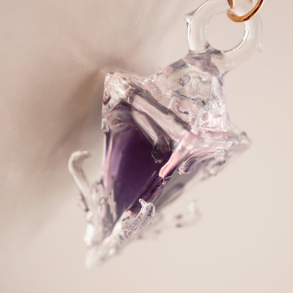 耳飾り「Tolonte - 氷晶石と魔法の雫 -」天界Ver.