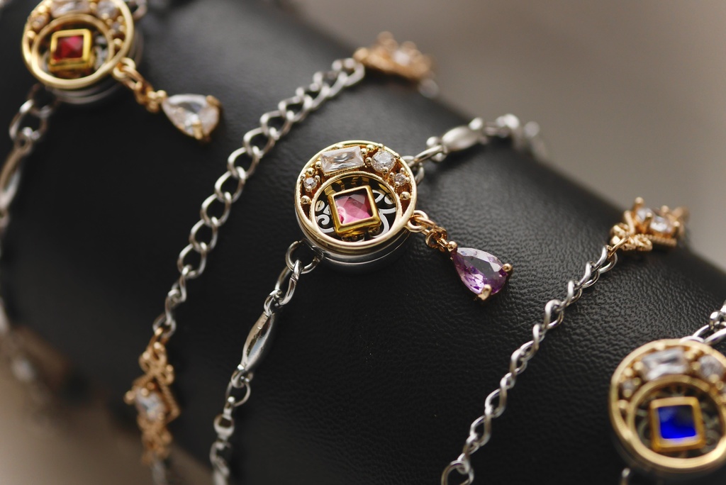 アロマ・ブレスレット「REVS II - 聖女の腕飾り -」月花・星花Ver.