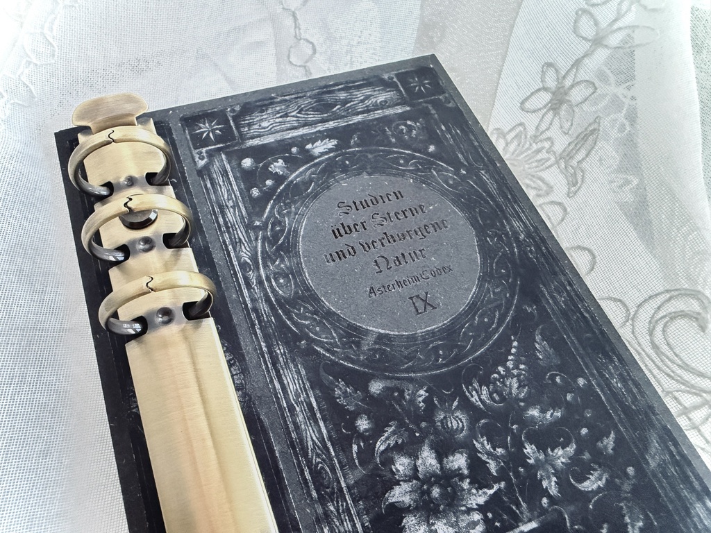 デスクトップ・バインダー「Asterheim Codex」予約