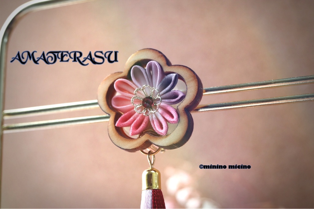 天照 梅 赤紫 つまみ細工イヤリング&ピアス タッセル付1点売り