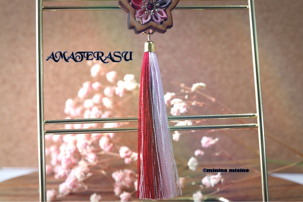 天照 桜 赤紫 つまみ細工イヤリング&ピアス タッセル付1点売り