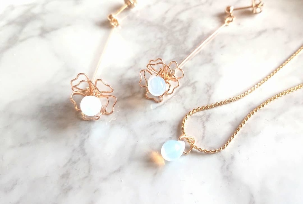 【創作】チェコビーズの耳飾り&ネックレス