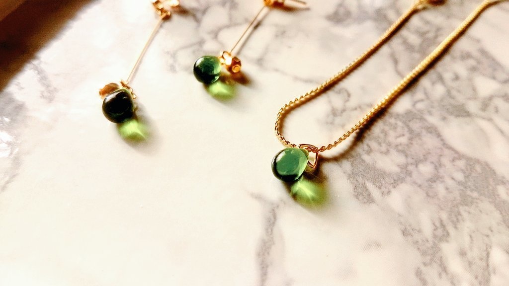 【創作】チェコビーズの耳飾り&ネックレス