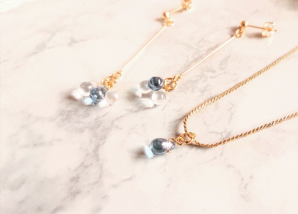 【創作】チェコビーズの耳飾り&ネックレス -small-