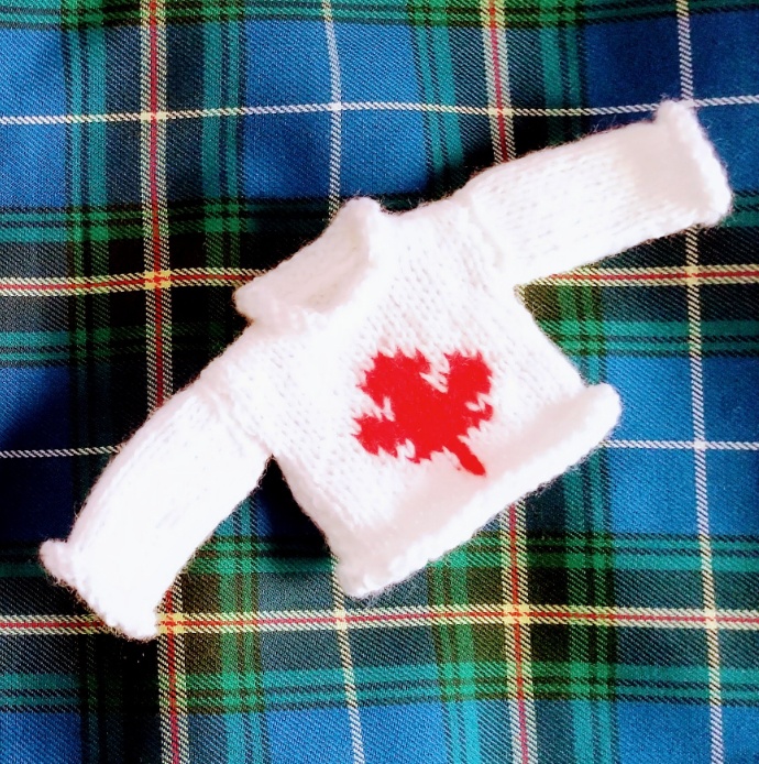 ドール用セーター(カナダ国旗柄)