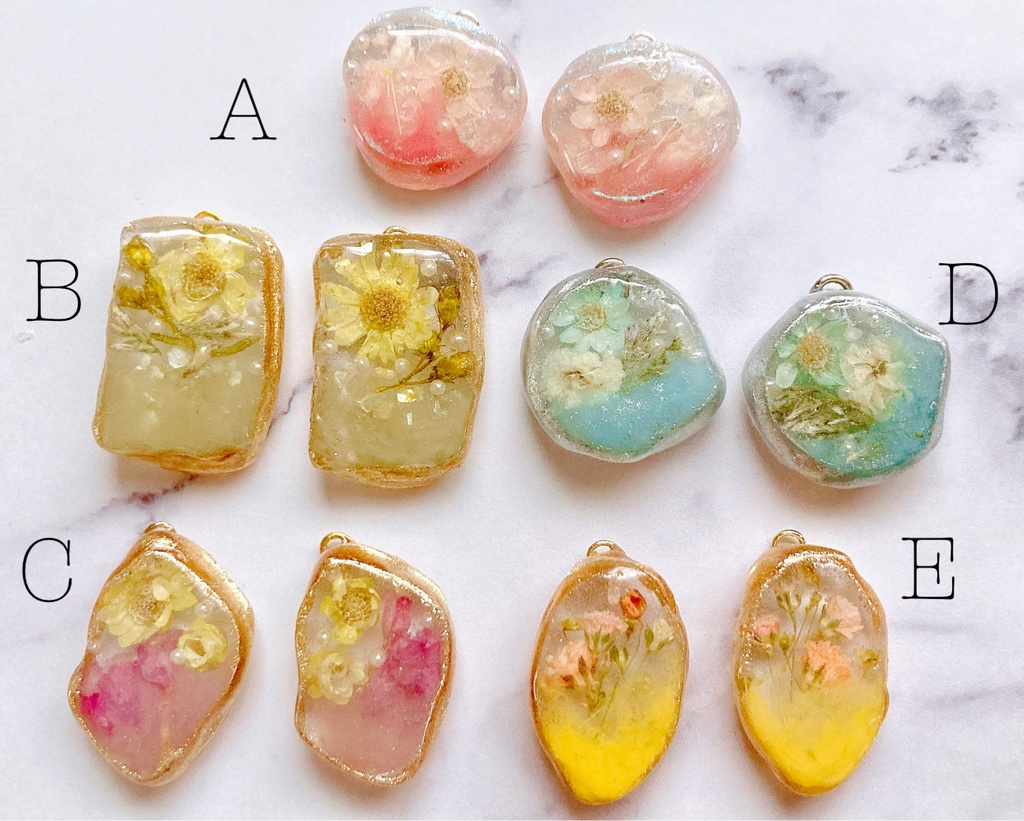 お花のイヤリング/ピアス