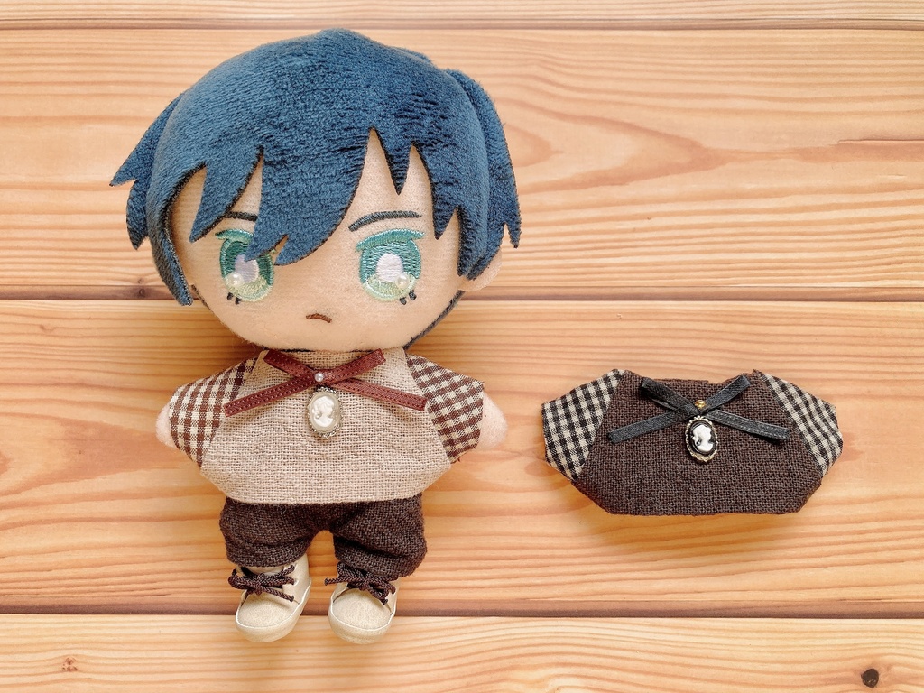 リボン付きシャツ