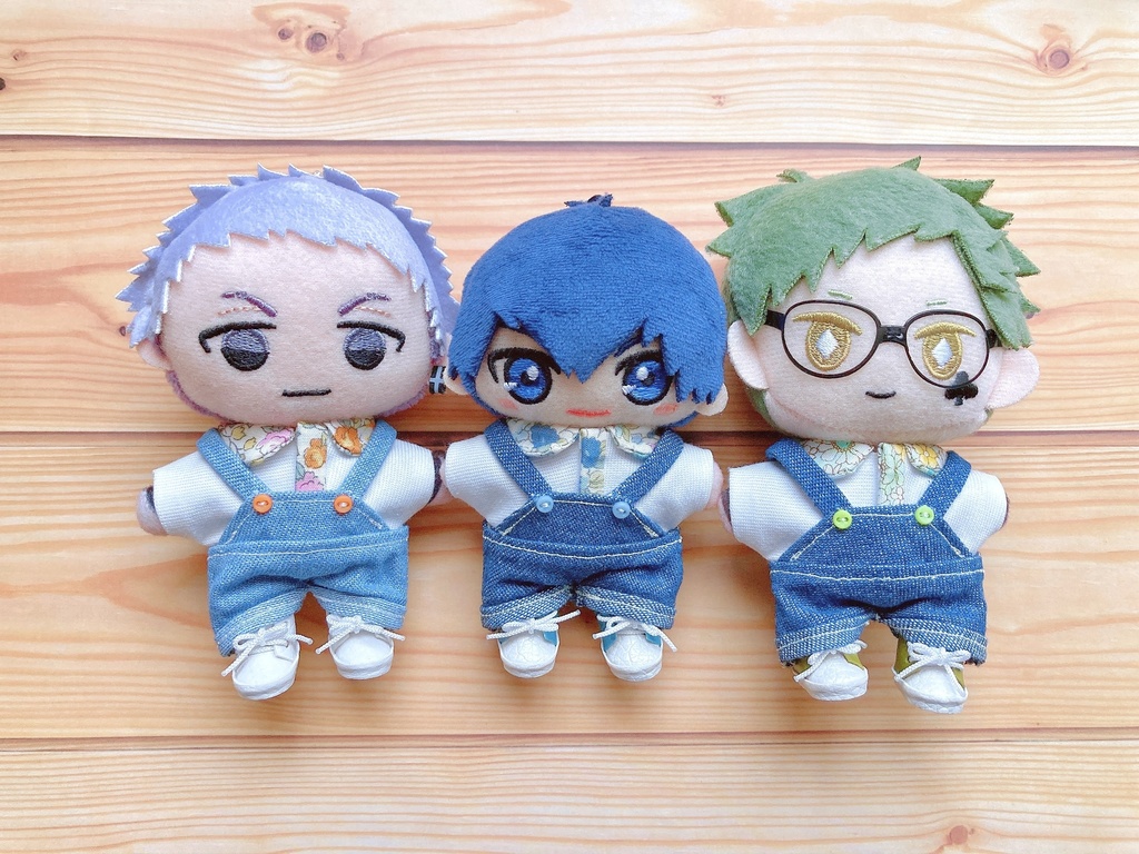 シャツとサロペットのセット