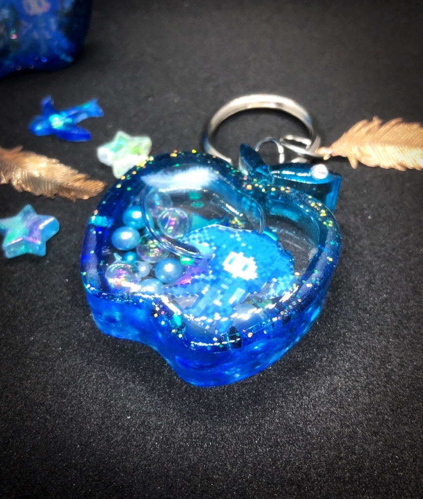 【オイル入り】メーティオンの林檎キーホルダー【FF14】