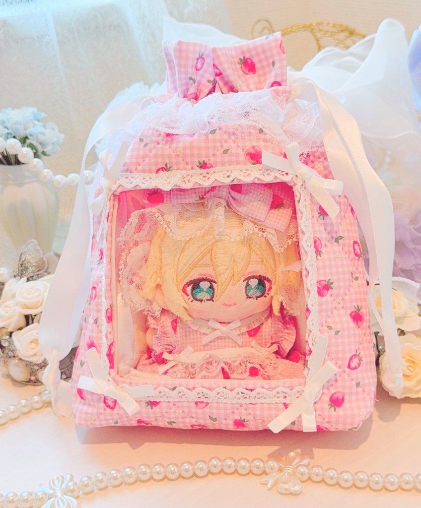 ୨୧ Berry Window Pouch ୨୧