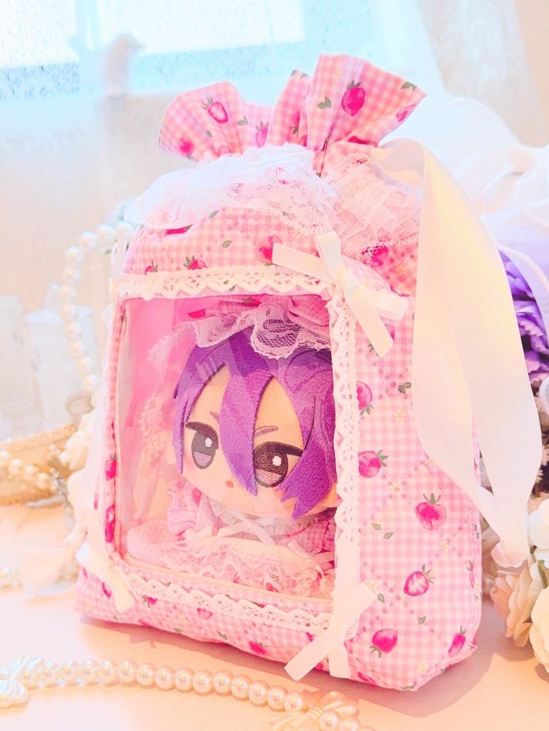 ୨୧ Berry Window Pouch ୨୧