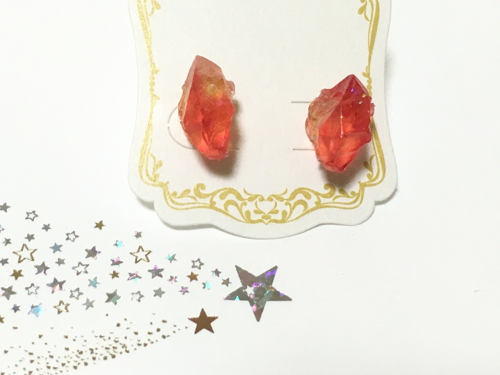 夕焼け鉱石の欠片ピアス