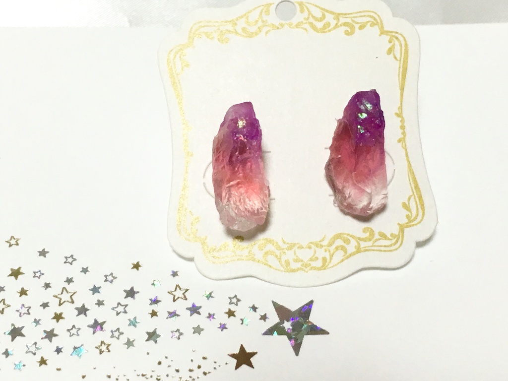 夜明鉱石の欠片ピアス