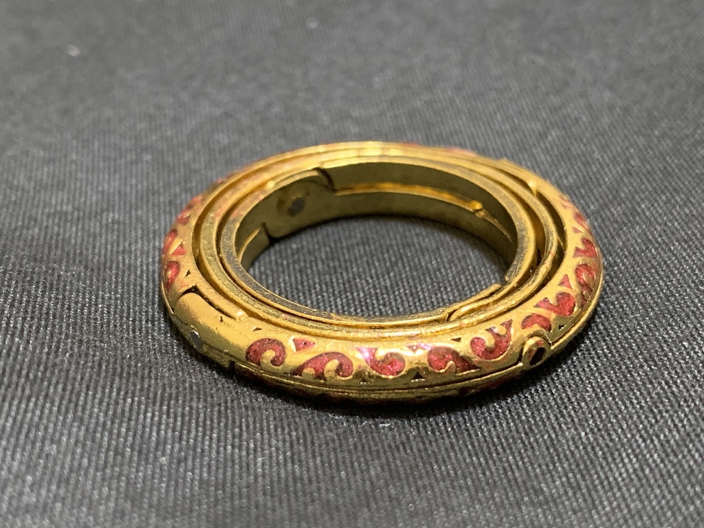 天球儀のペンダント ゴールド