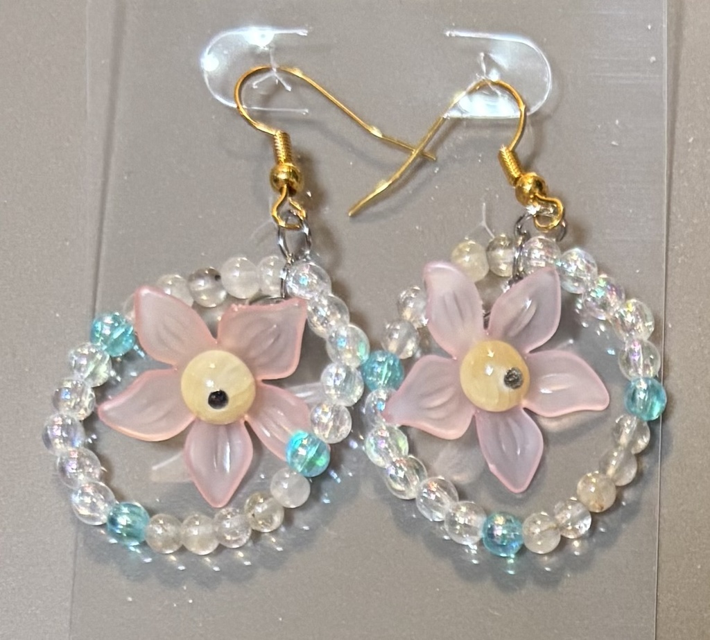 No,33　天然石花ピアス