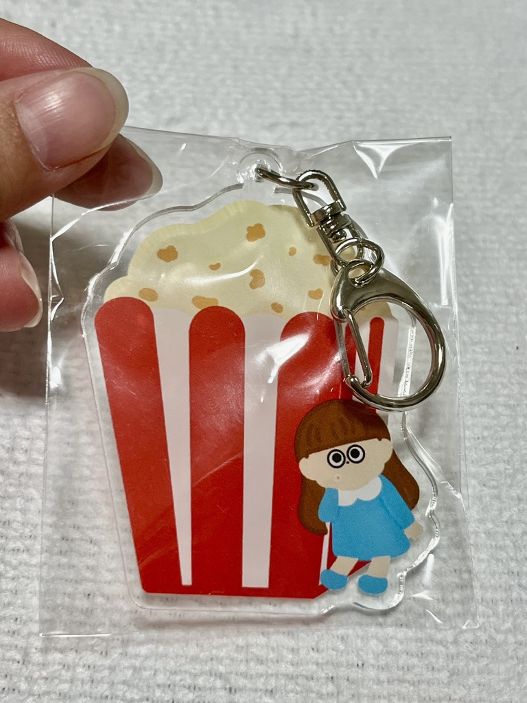 フヨンちゃんガール🍿アクリルキーホルダー