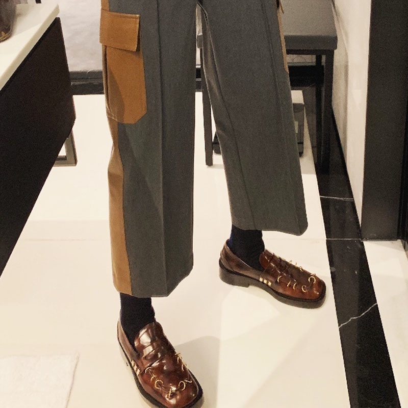 女性用スクエアトゥローファー