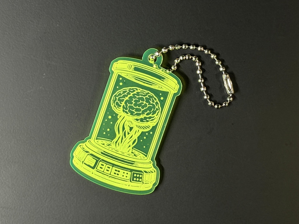 水槽の中の脳アクリルキーホルダー（蛍光グリーン）