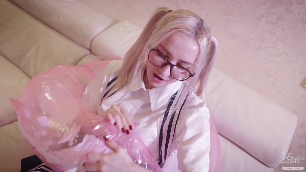 浮き輪で遊ぶ Play float