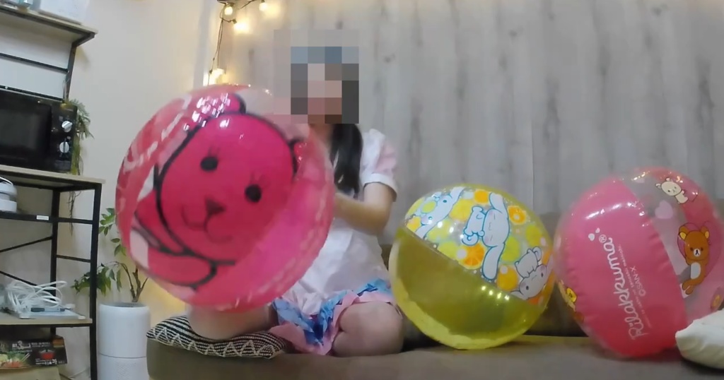 まりなちゃんのビーチボール遊び重視2