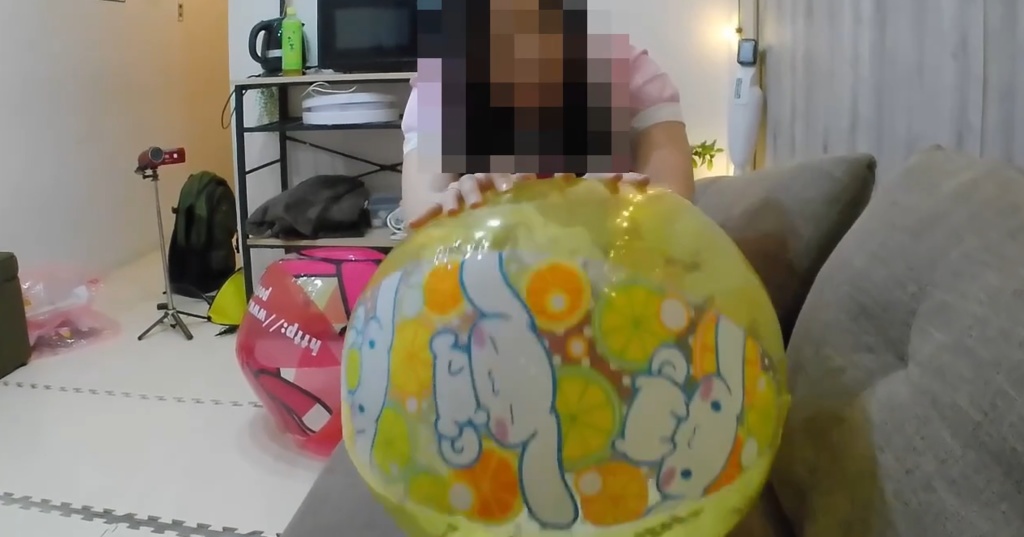 まりなちゃんのビーチボール遊び重視2
