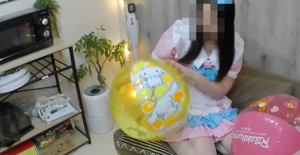 まりなちゃんのビーチボール遊び重視2