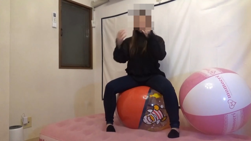 みみちゃんがビーチボールで遊ぶ6