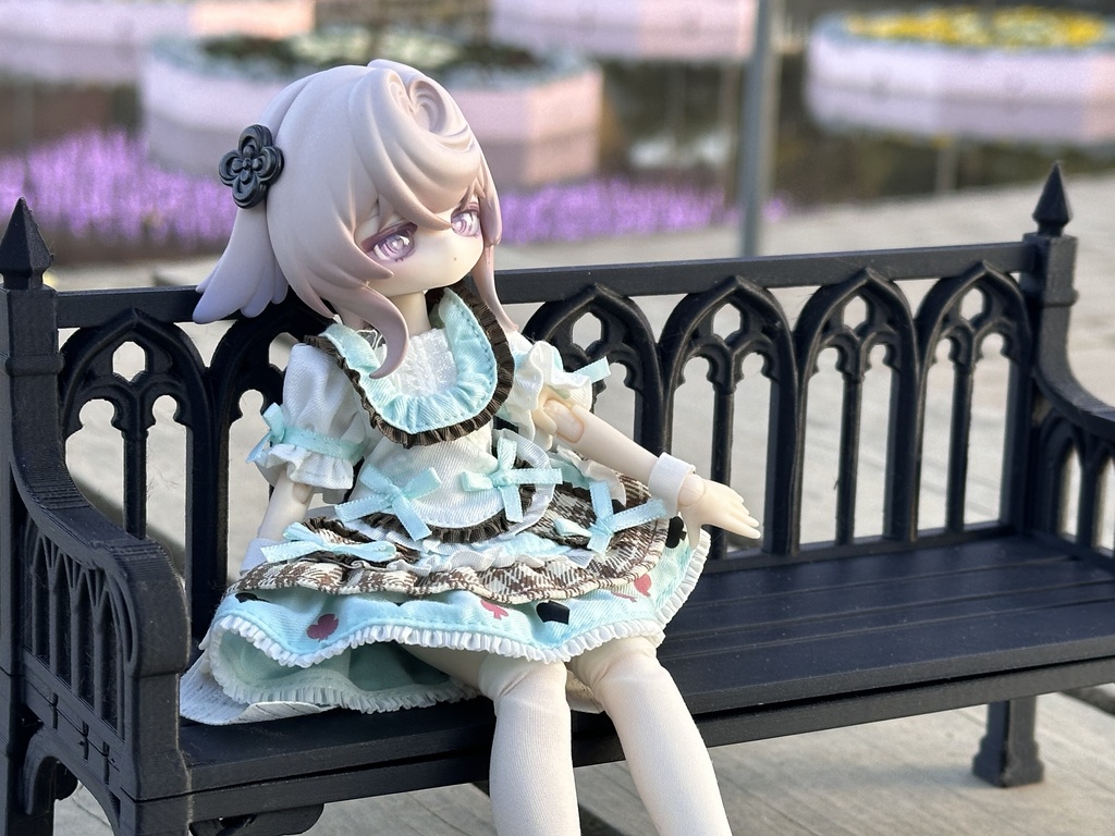 1/6ドールサイズ ゴシックスタイルベンチ