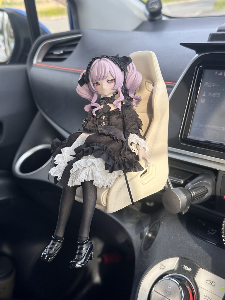 【1/6ドール用】車載撮影対応 フルバケットシート(MagSafeマウント方式)【MagSafeスマホホルダーは付属しません】