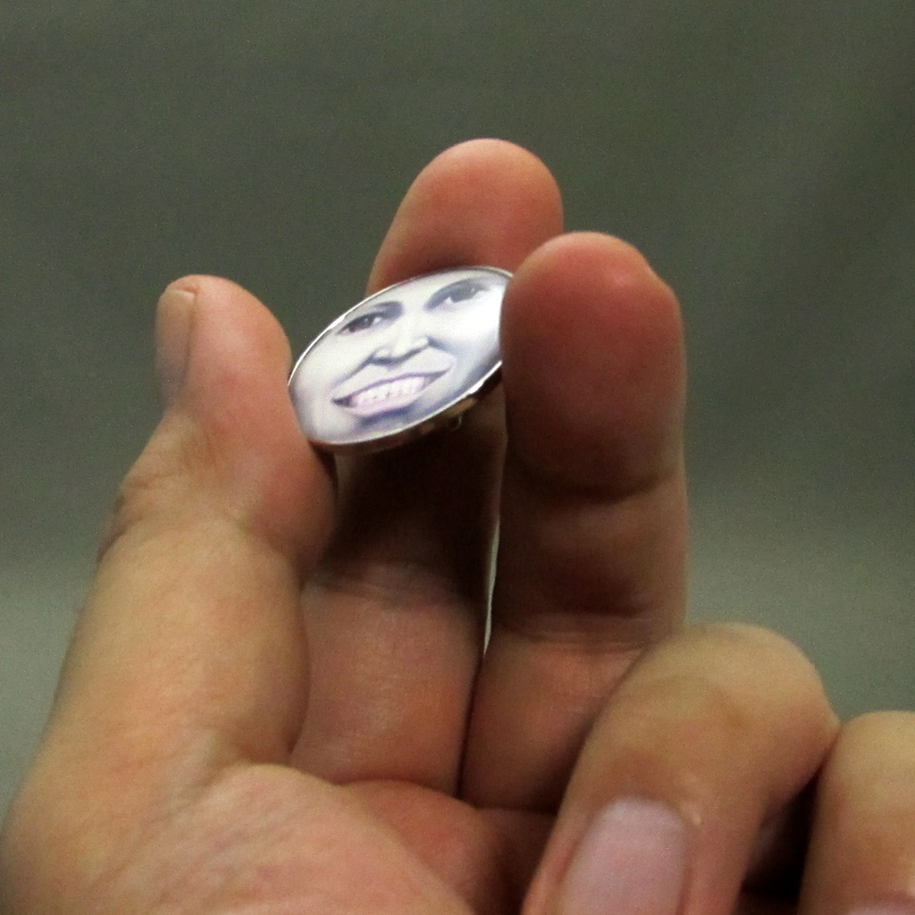 ピンバッジ 笑顔のままの君でいて 2.5cm