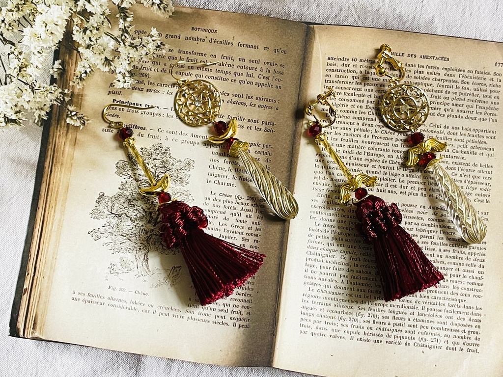 箒耳飾り(ピアス1200.イヤリング1300)