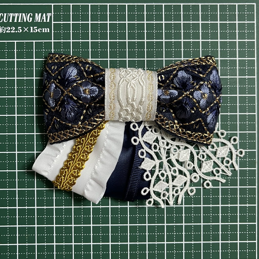 白まほ刺繍リボン(1900円+金具)