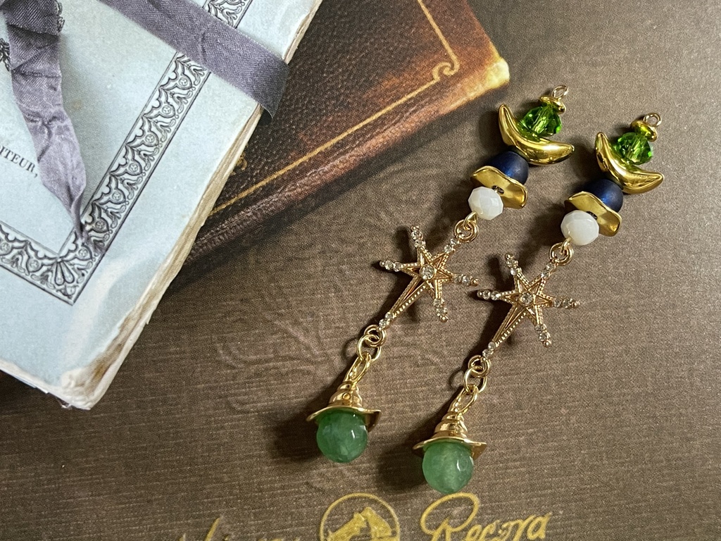 3周年魔法使い帽子耳飾り(ピアス1000円・イヤリング1100円)