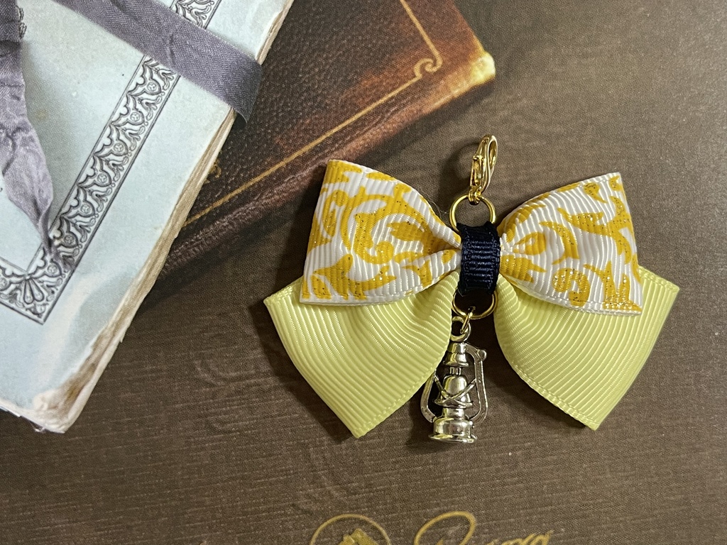 魔道具リボンチャーム(中央の国)